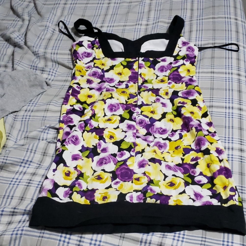 Dress - Picture 2 of 2